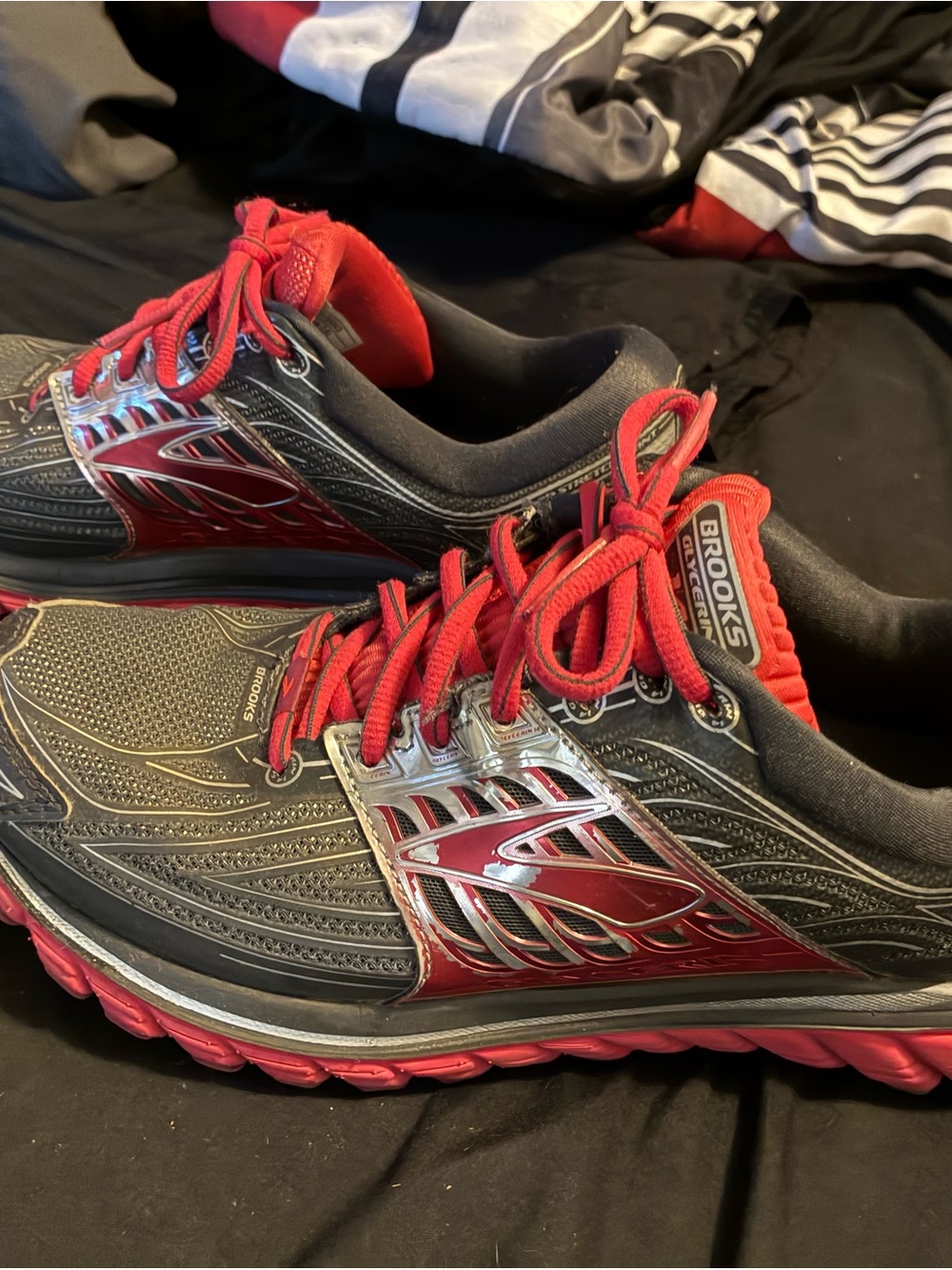 Brooks Men’s Athletic Shoes - Black & Red